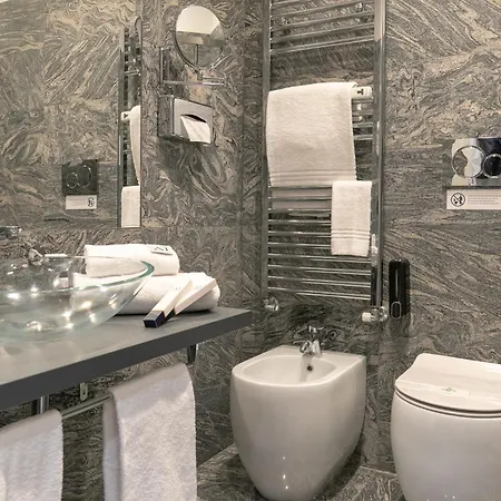 Guest house Aiello - San Babila 2*