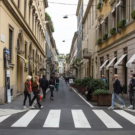 Ah - Fashion District 4* Milán