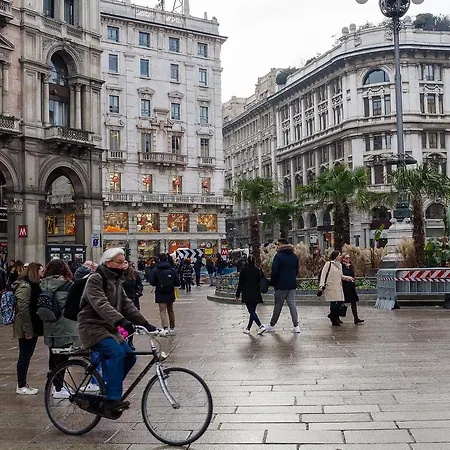 Pensión Ah - Fashion District 4*