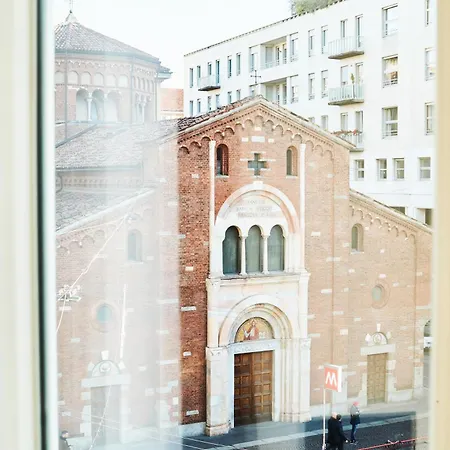 Ah - Fashion District Pensión