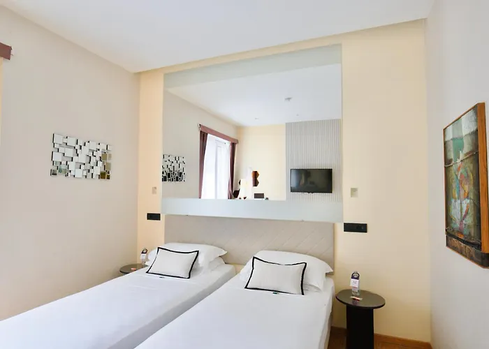 Pensionat Ah - Fashion District Milano