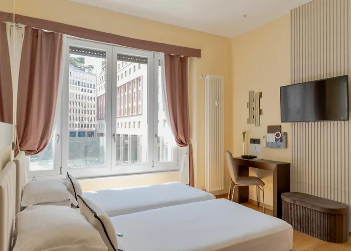 Pensionat Ah - Fashion District 4*