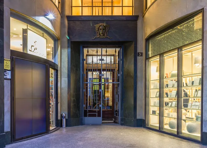 Pensionat Ah - Fashion District 4*