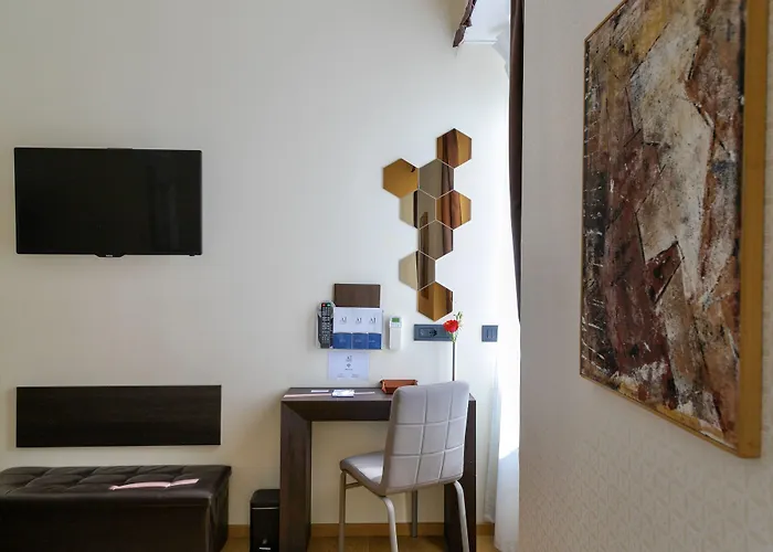 Ah - Fashion District Milano